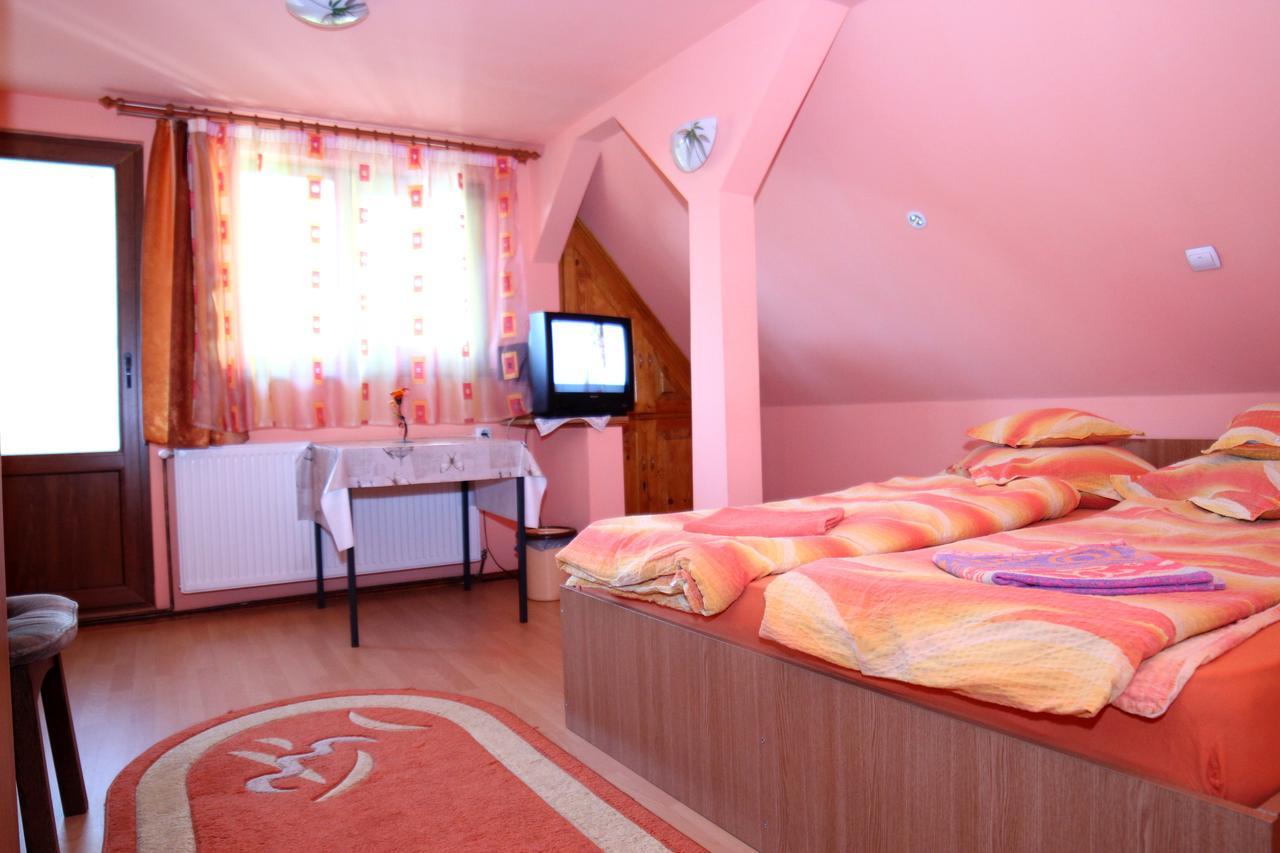 Csergo Ildiko Vendeghaz Hotell Lăzarea Exteriör bild
