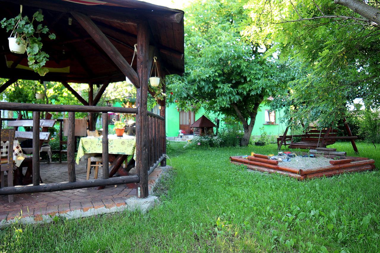 Csergo Ildiko Vendeghaz Hotell Lăzarea Exteriör bild