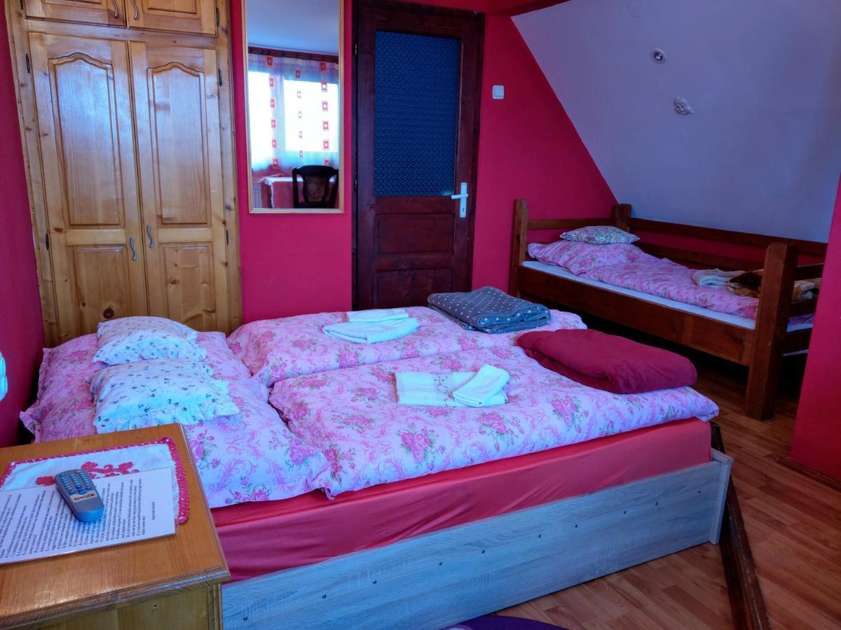Csergo Ildiko Vendeghaz Hotell Lăzarea Exteriör bild