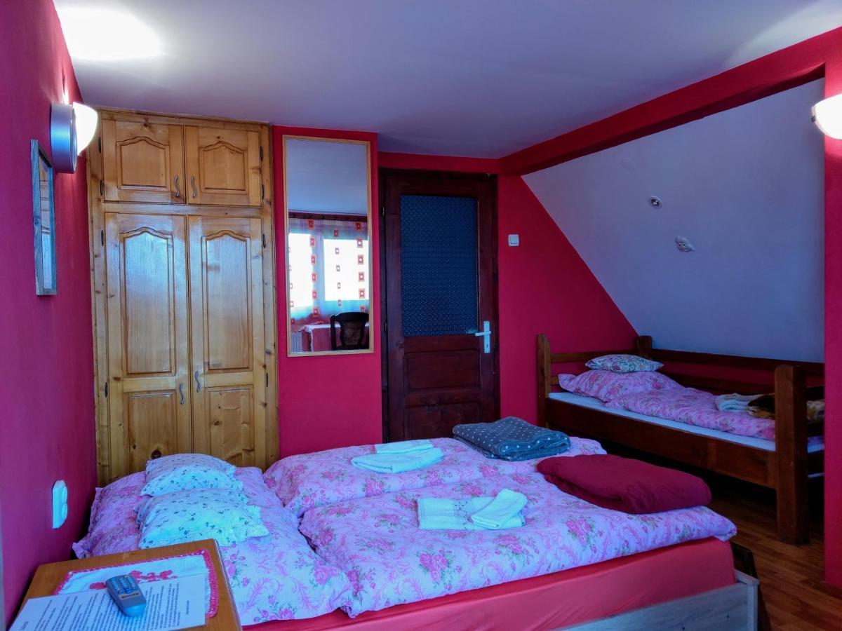 Csergo Ildiko Vendeghaz Hotell Lăzarea Exteriör bild